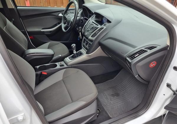 Ford Focus cena 15000 przebieg: 300000, rok produkcji 2012 z Poznań małe 407